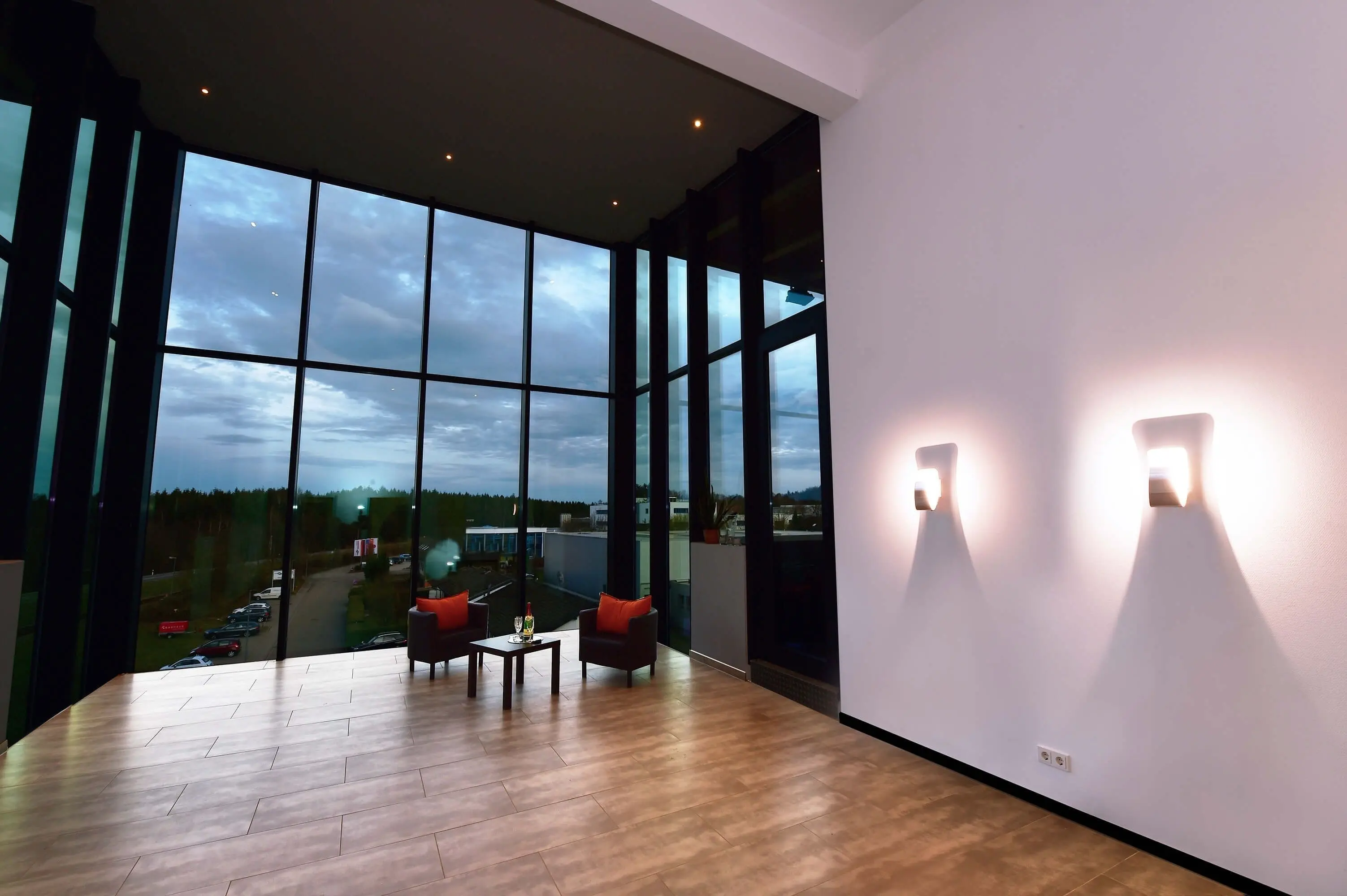 LED-Wandlampe Canopus Extraordinary Dim to Warm silber