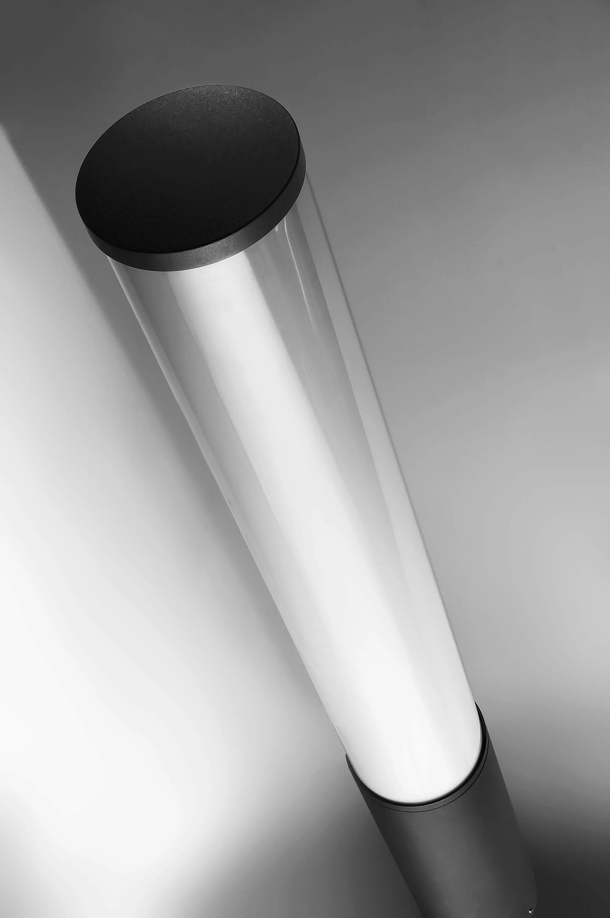 LED-Pollerleuchte Alhena rund in schwarz, 90cm