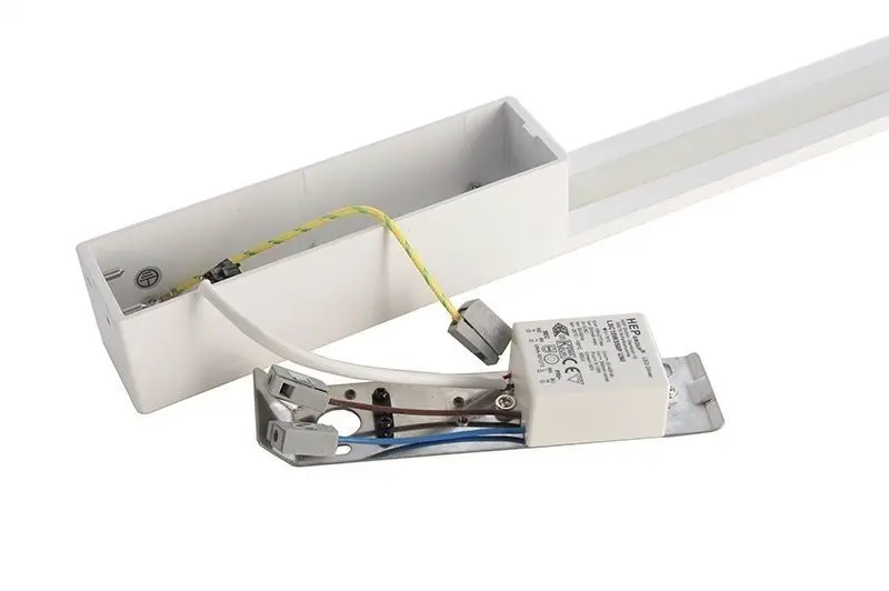 LED-Wandleuchte Larga 910 indirekte Beleuchtung weiß