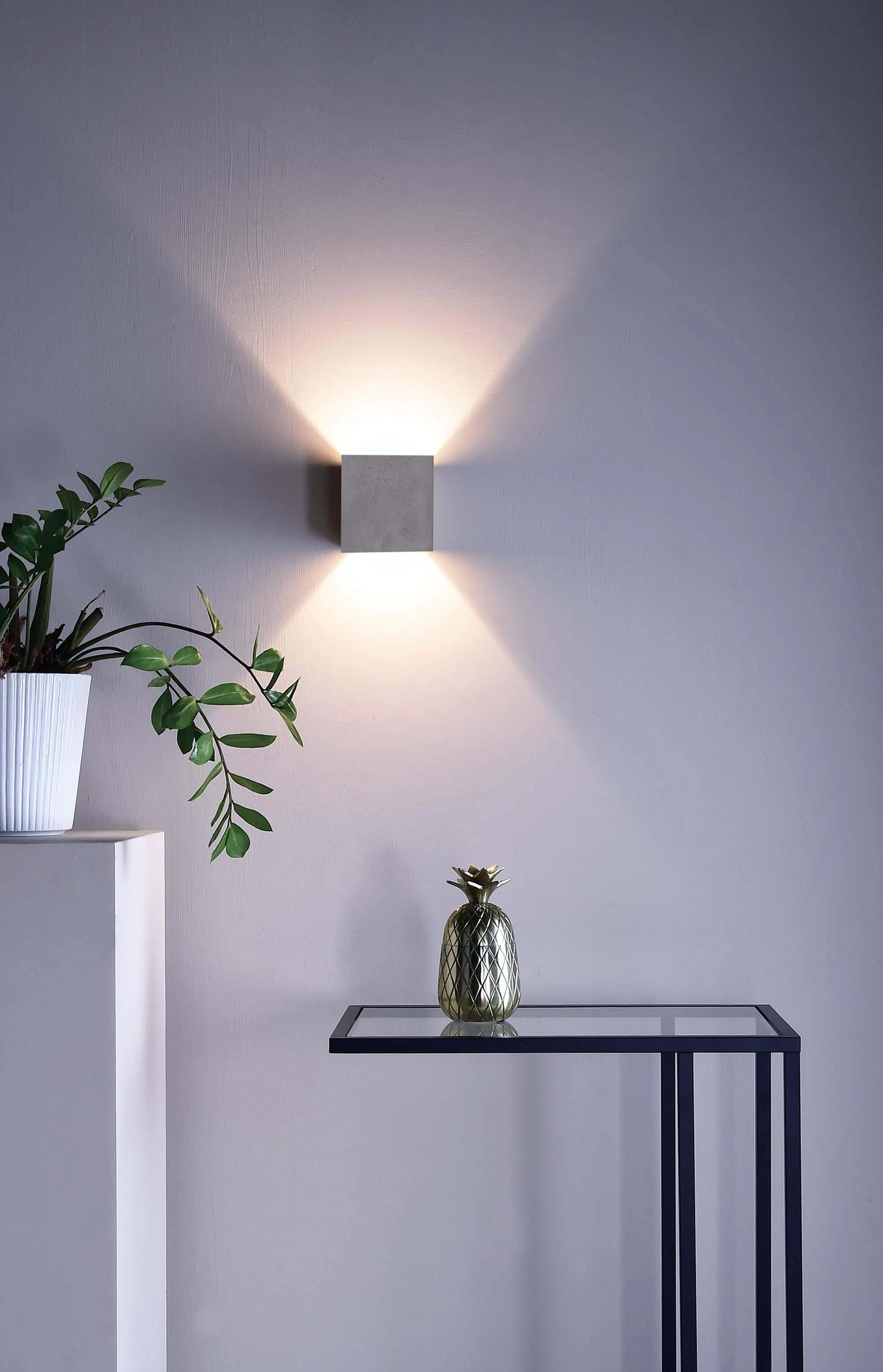 LED-Wandleuchte Quinta II Cube Up & Down aus Beton
